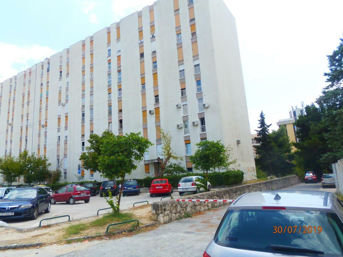 Apartments Lara & Ante Split Exteriör bild